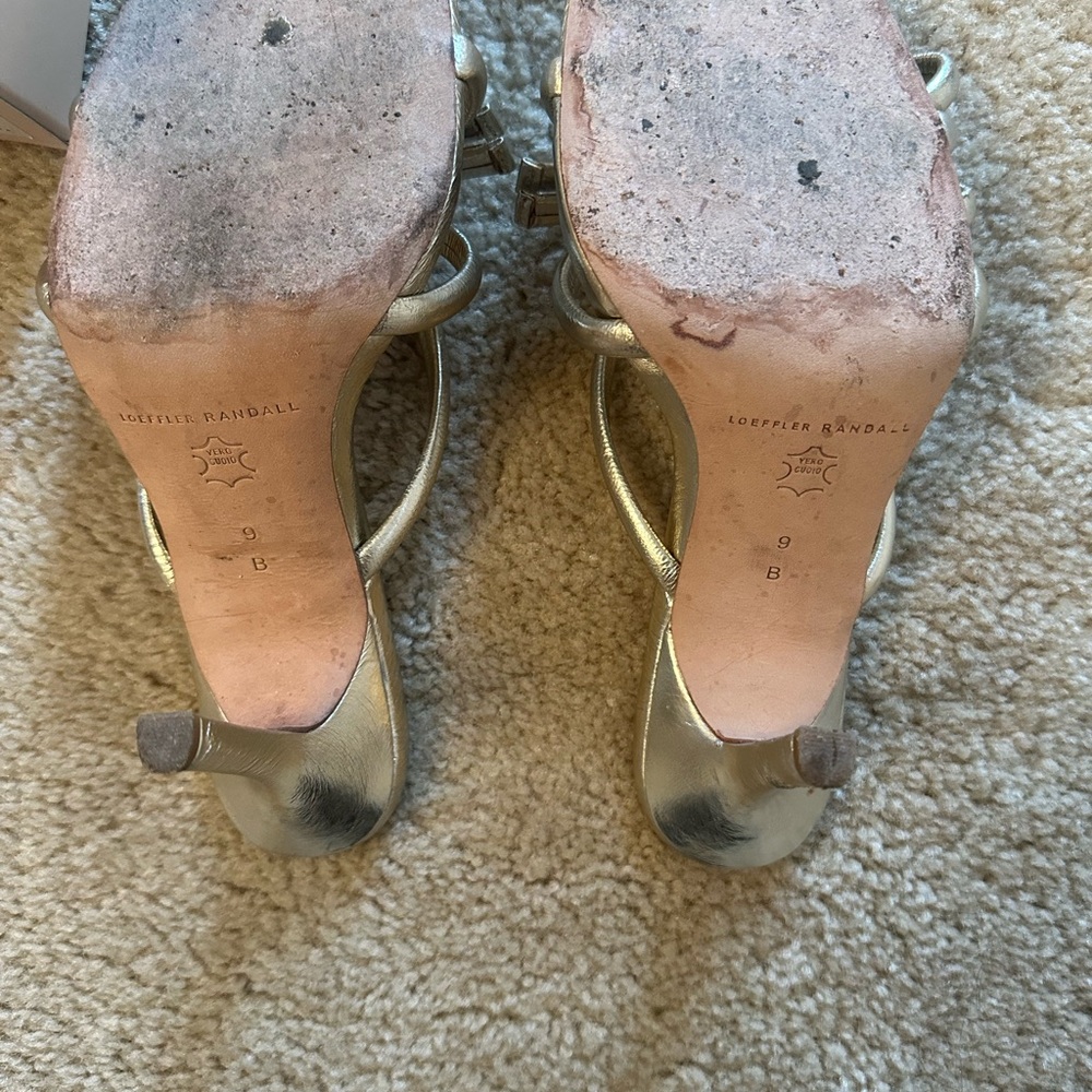 Loeffler Randall Margi Champagne Bow Heel
Size 9 - Picture 13 of 14